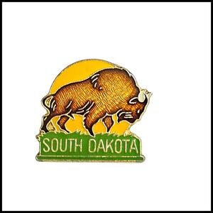 South Dakota Souvenir Pinback Buffalo Bison Lapel Pin Travel Collectible‎